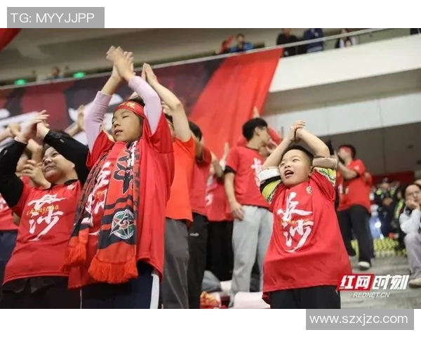 传奇归来足球明星赛盛典重燃激情球迷共聚欢庆足球之夜