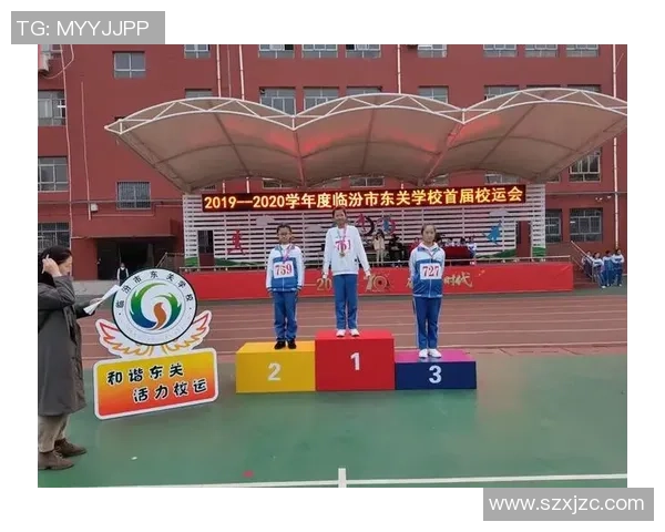 足球班旗解说的魅力与技巧探讨如何提升解说水平与观众互动